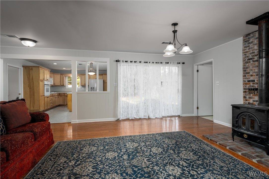 110 Lakeview Drive, Livingston, AL 35470