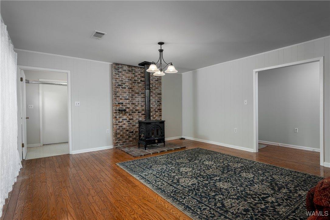 110 Lakeview Drive, Livingston, AL 35470