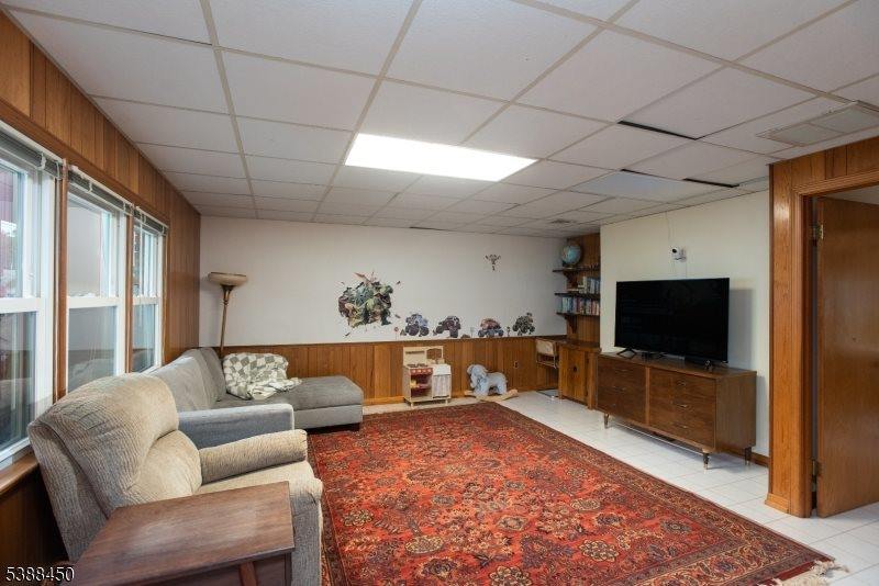 9 Renda Pl, Green Brook Township, NJ 08812