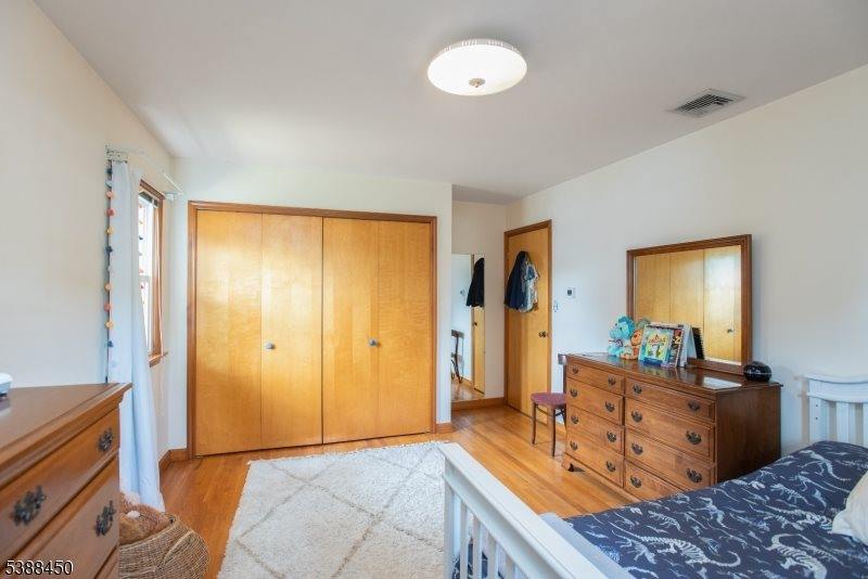 9 Renda Pl, Green Brook Township, NJ 08812