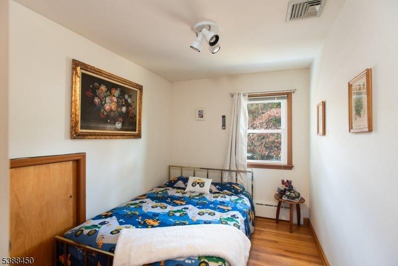 9 Renda Pl, Green Brook Township, NJ 08812