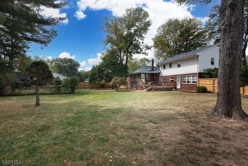 9 Renda Pl, Green Brook Township, NJ 08812