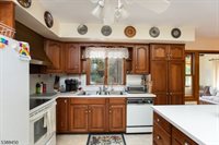 9 Renda Pl, Green Brook Township, NJ 08812