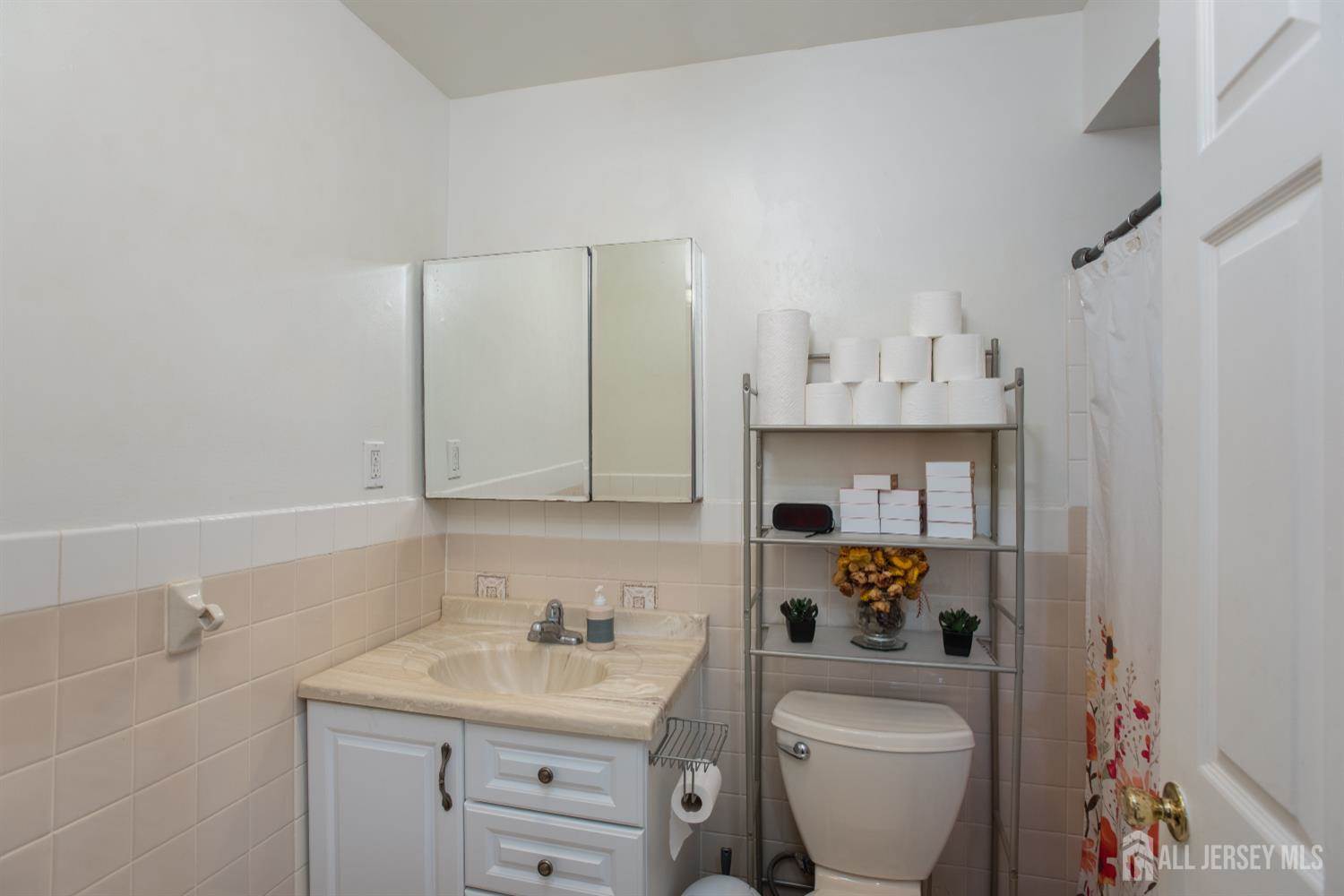 135 Beverly Hill Terr, Woodbridge Proper, NJ 07095