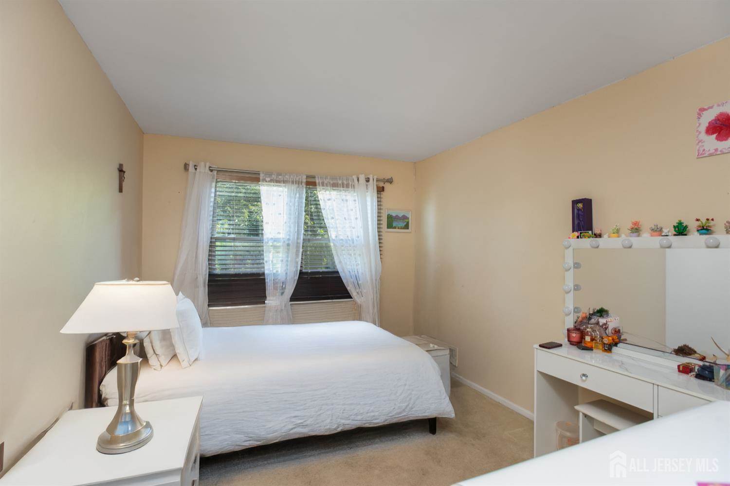 135 Beverly Hill Terr, Woodbridge Proper, NJ 07095