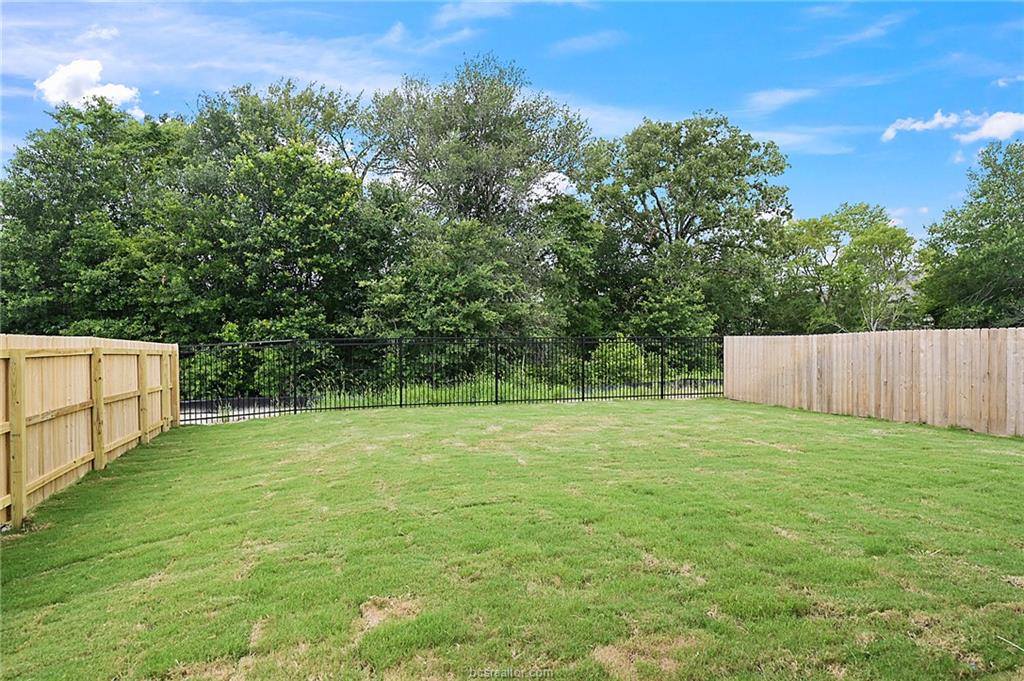 919 Lady Bird, College Station, TX 77845