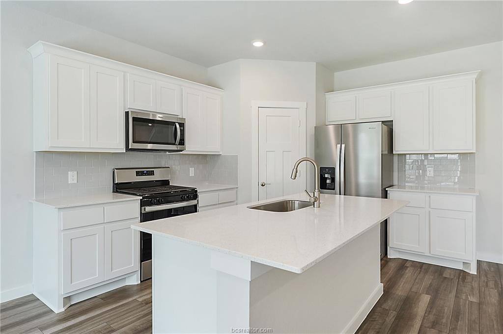 919 Lady Bird, College Station, TX 77845