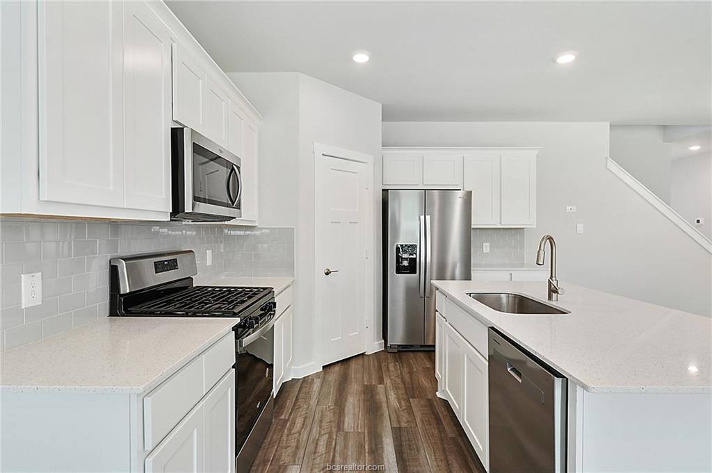 919 Lady Bird, College Station, TX 77845