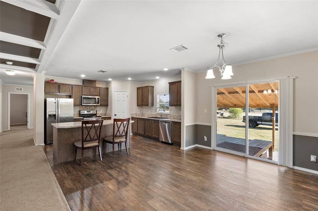 1605 Cloverleaf Road, Bellmead, TX 76705