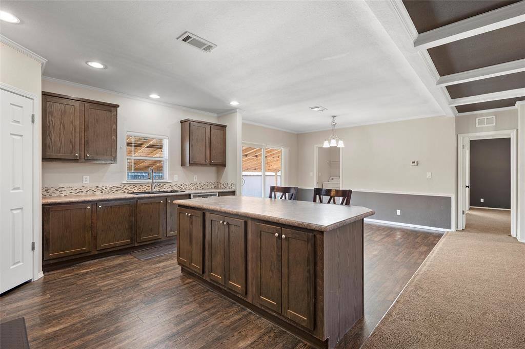 1605 Cloverleaf Road, Bellmead, TX 76705