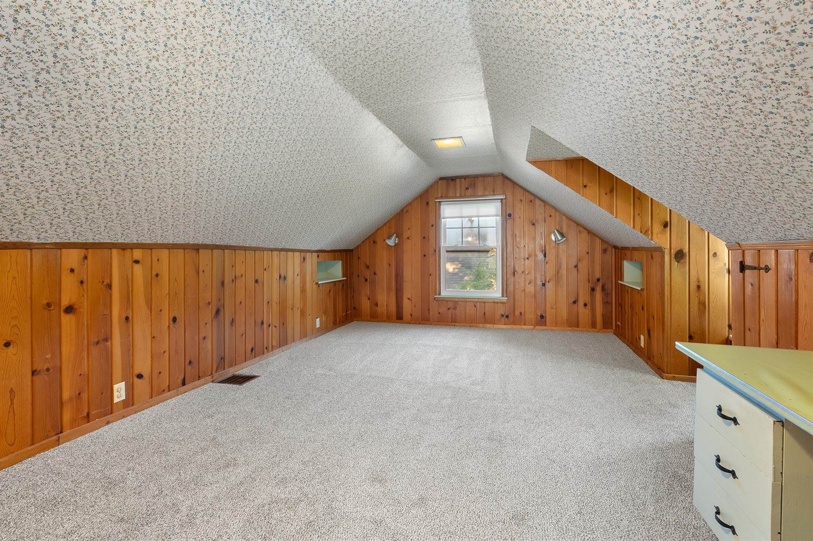 1908 Glendale Boulevard, Kalamazoo, MI 49004