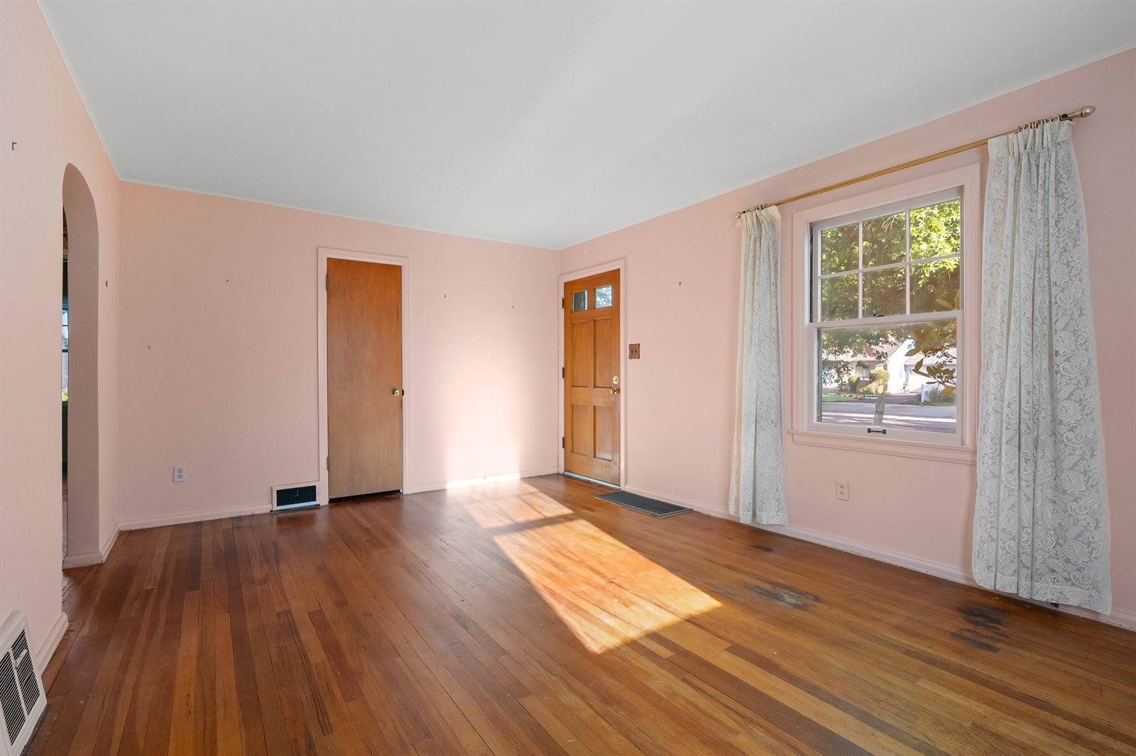 1908 Glendale Boulevard, Kalamazoo, MI 49004