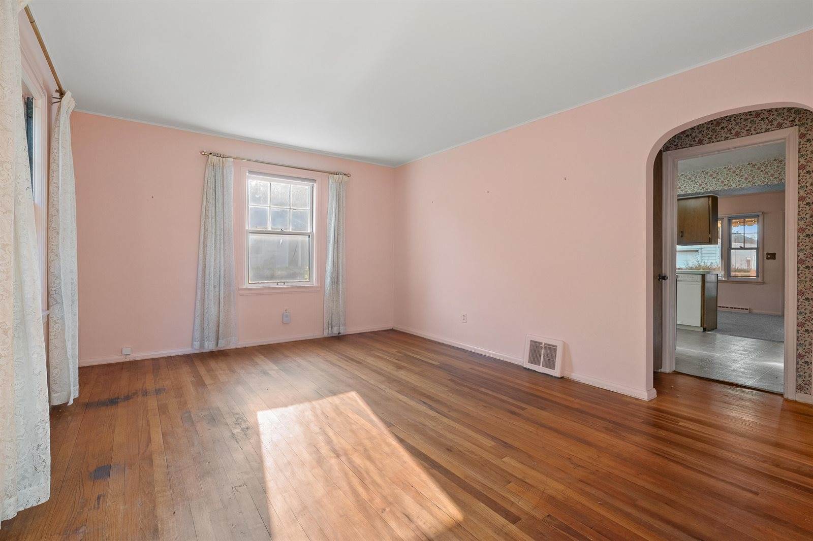 1908 Glendale Boulevard, Kalamazoo, MI 49004