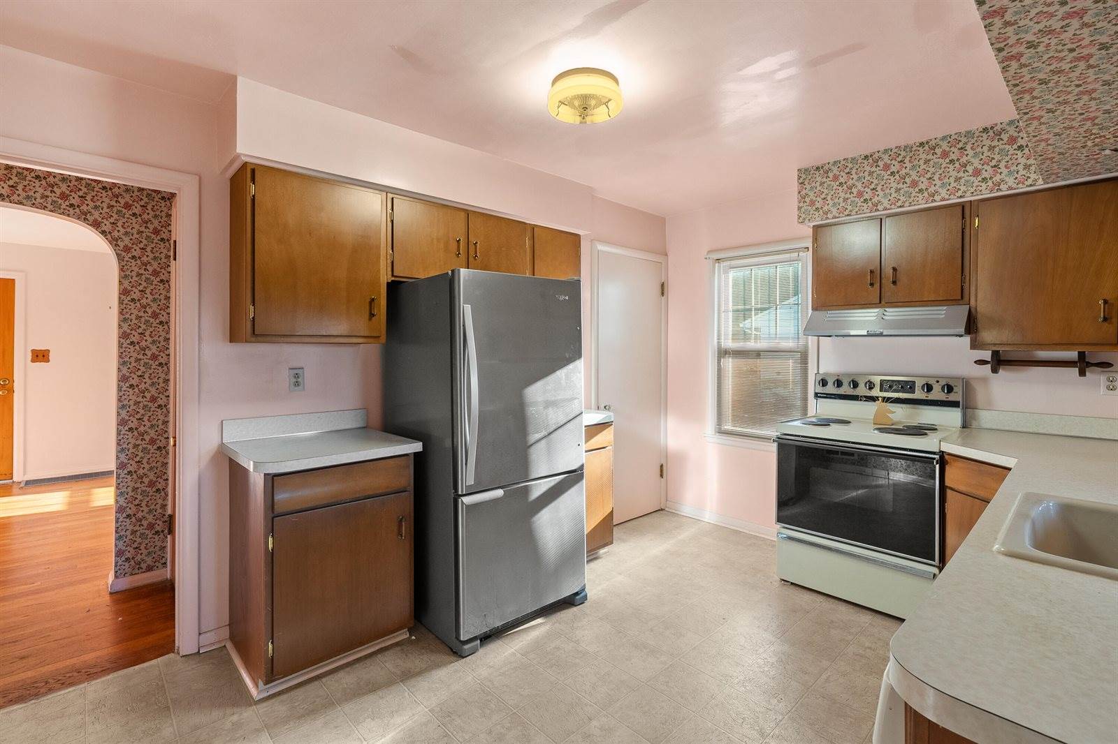 1908 Glendale Boulevard, Kalamazoo, MI 49004