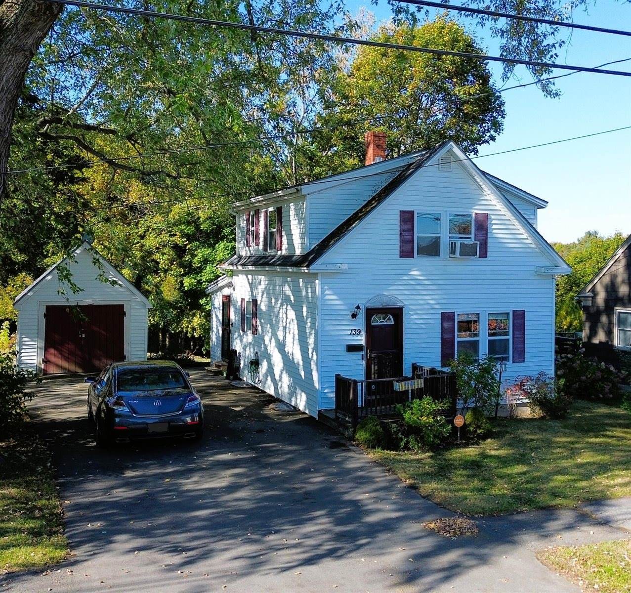 139 Chamberlain Street, Brewer, ME 04412