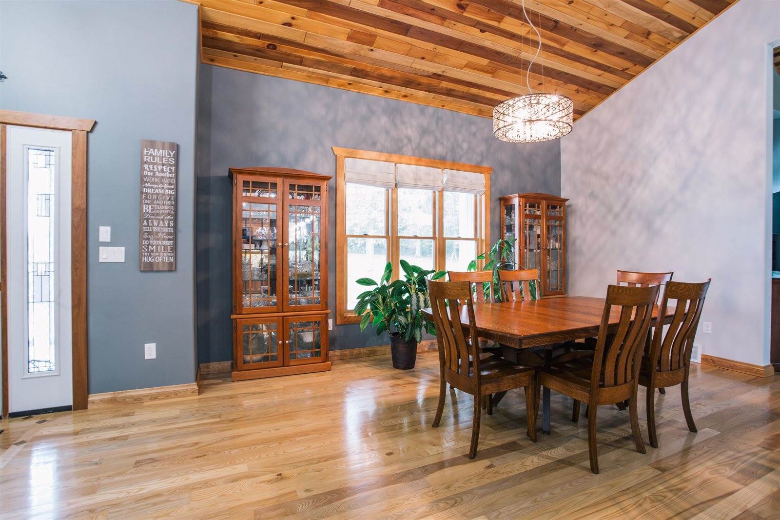 N6695 Pelsdorf Avenue, Granton, WI 54436