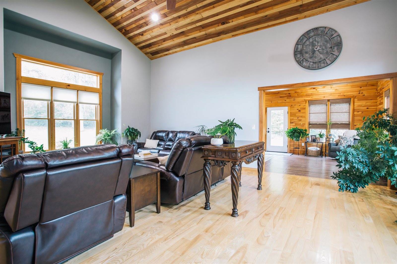 N6695 Pelsdorf Avenue, Granton, WI 54436