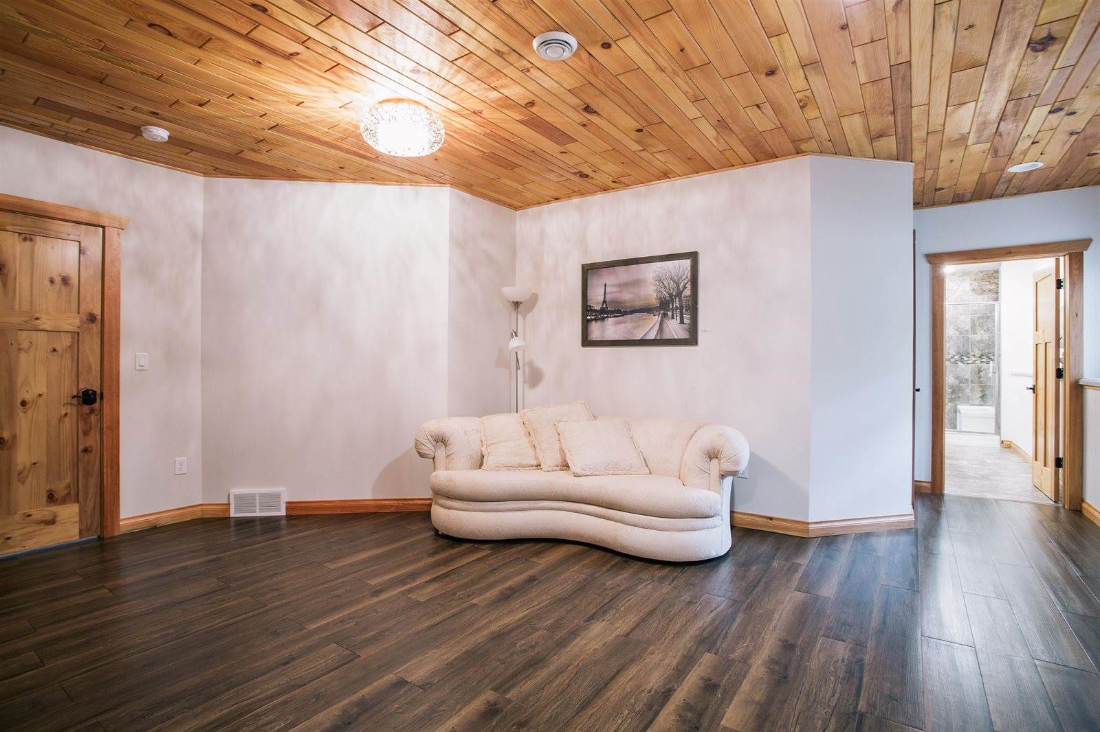 N6695 Pelsdorf Avenue, Granton, WI 54436