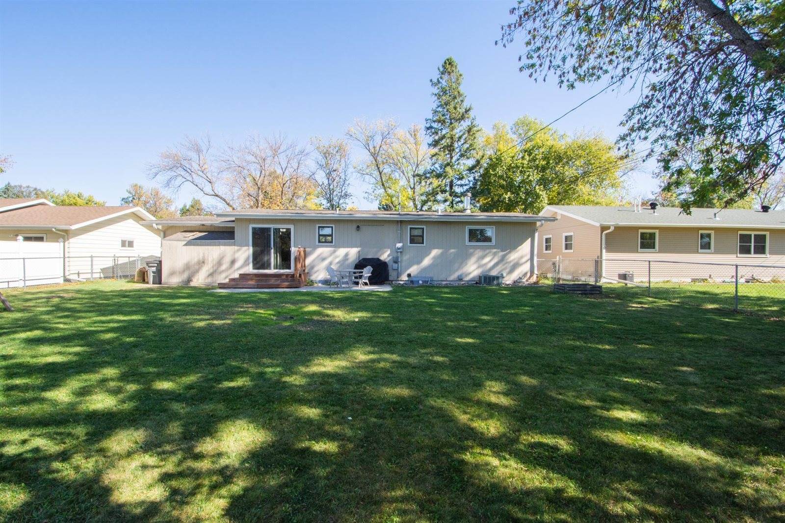 509 Birch Lane, Moorhead, MN 56560