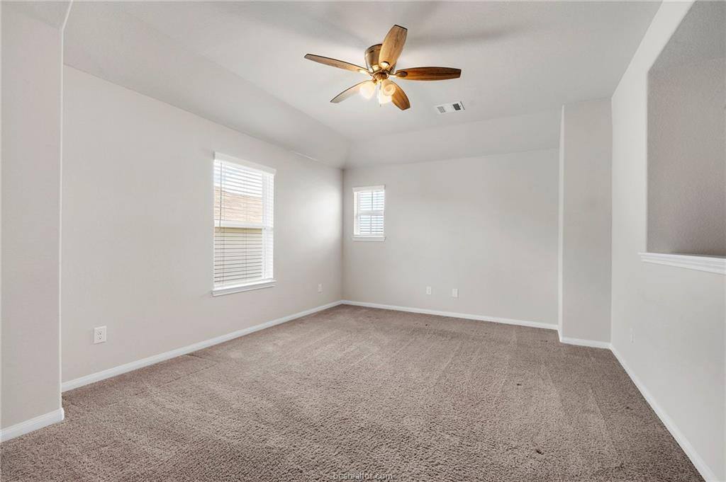 994 Crossing Drive, Bryan, TX 77803