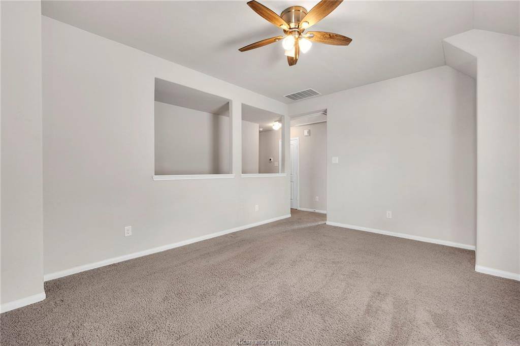 994 Crossing Drive, Bryan, TX 77803