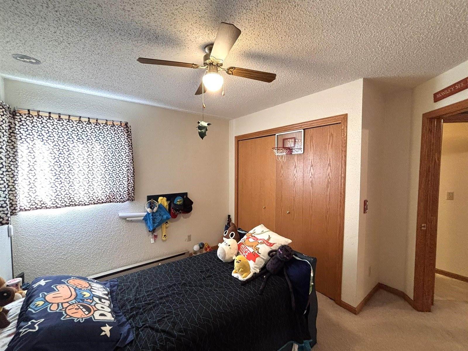 1715 Terrace Dr, Minot, ND 58703