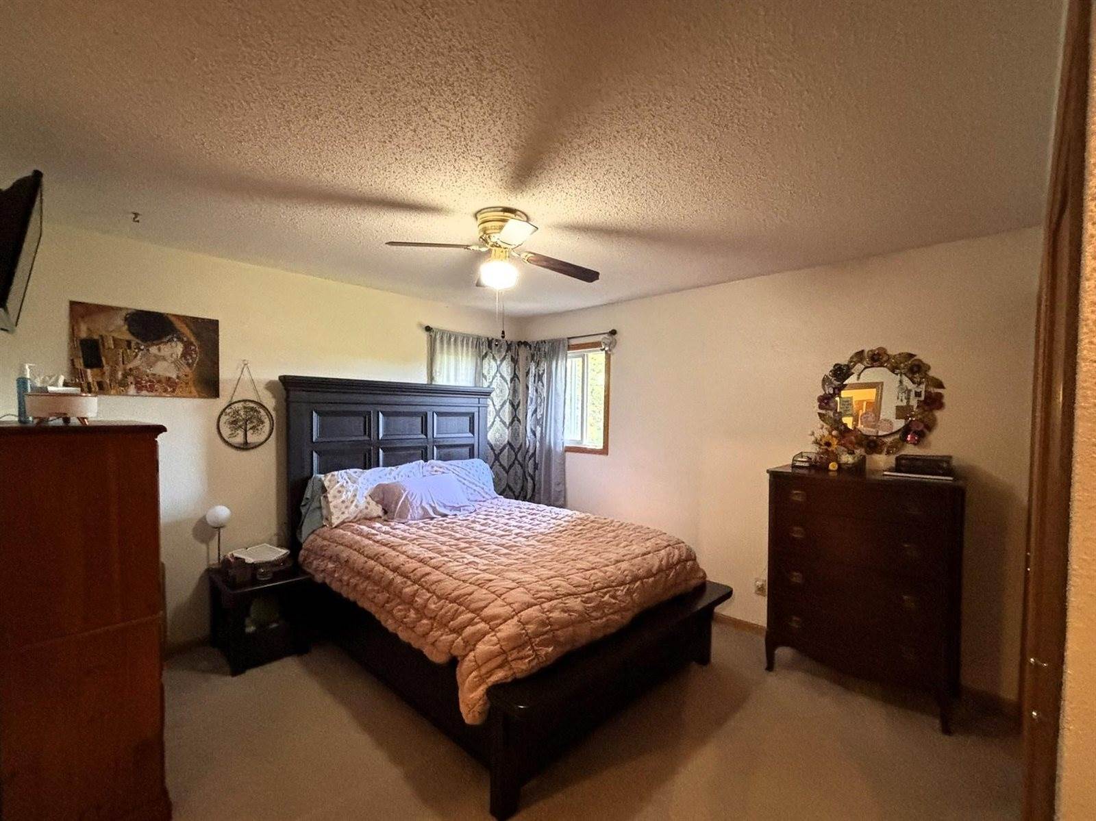 1715 Terrace Dr, Minot, ND 58703