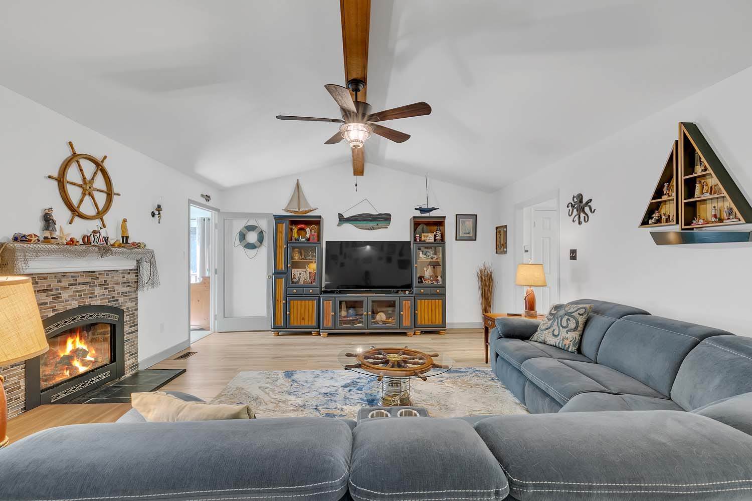 175 Healey Cove Drive, Hardyville, VA 23070