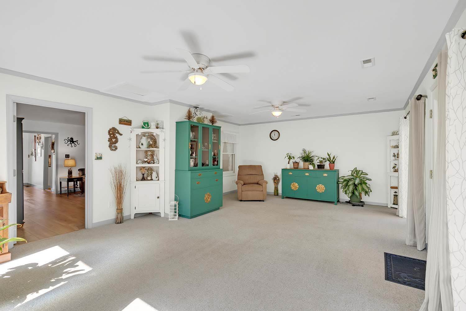 175 Healey Cove Drive, Hardyville, VA 23070