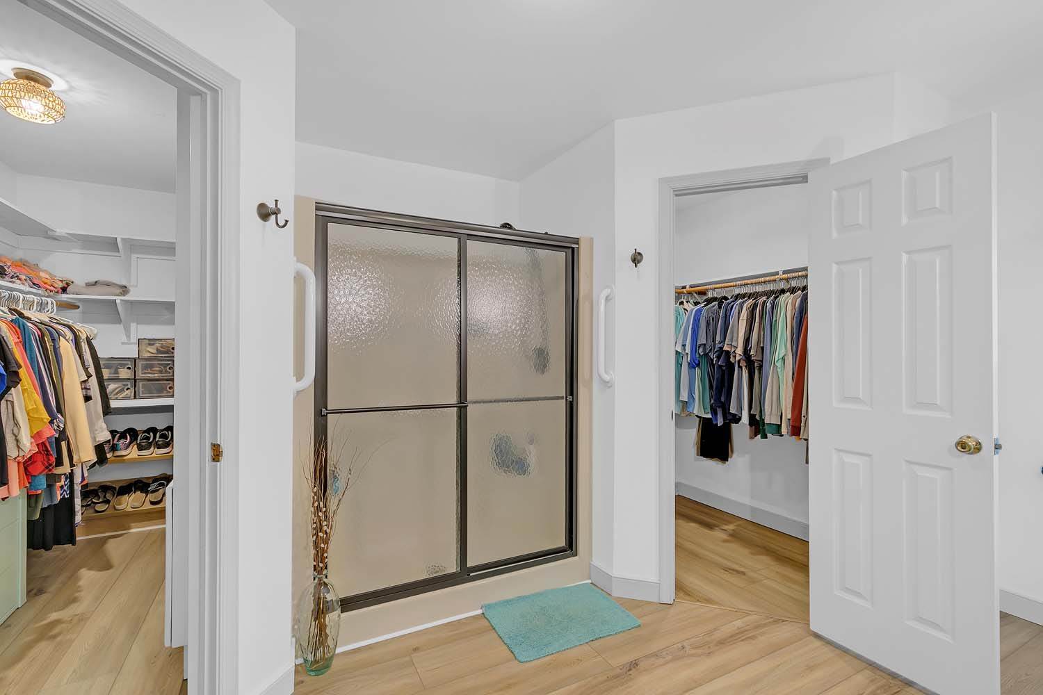 175 Healey Cove Drive, Hardyville, VA 23070