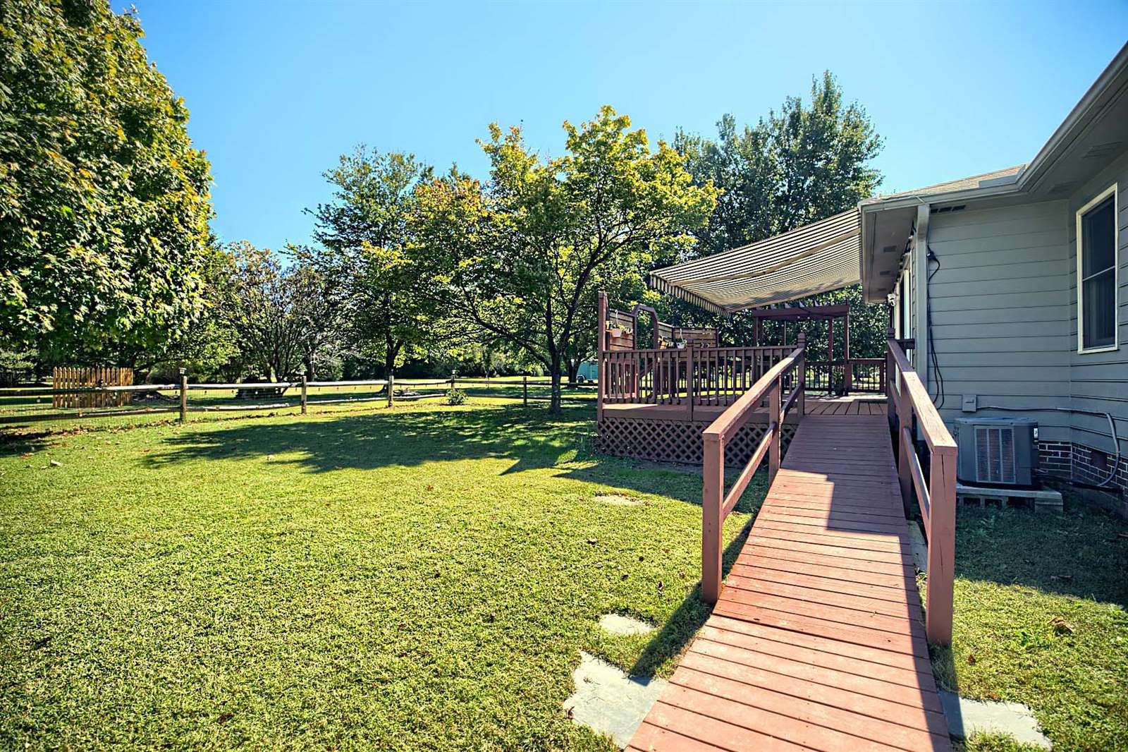 175 Healey Cove Drive, Hardyville, VA 23070