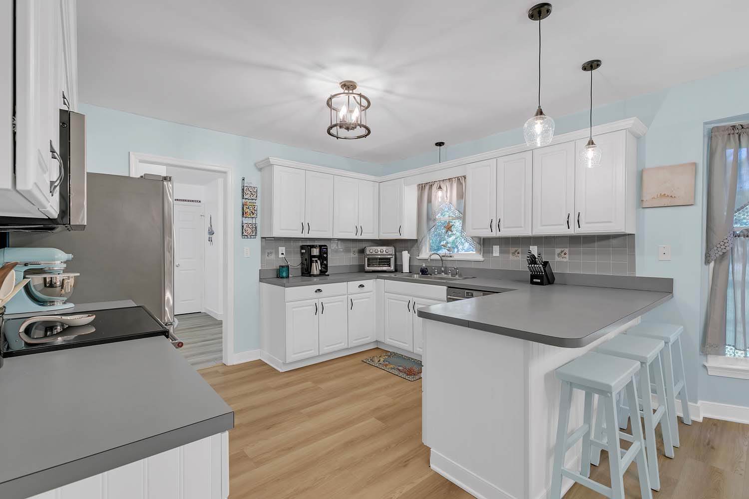 175 Healey Cove Drive, Hardyville, VA 23070