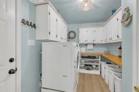 175 Healey Cove Drive, Hardyville, VA 23070