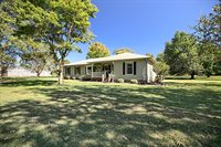 175 Healey Cove Drive, Hardyville, VA 23070