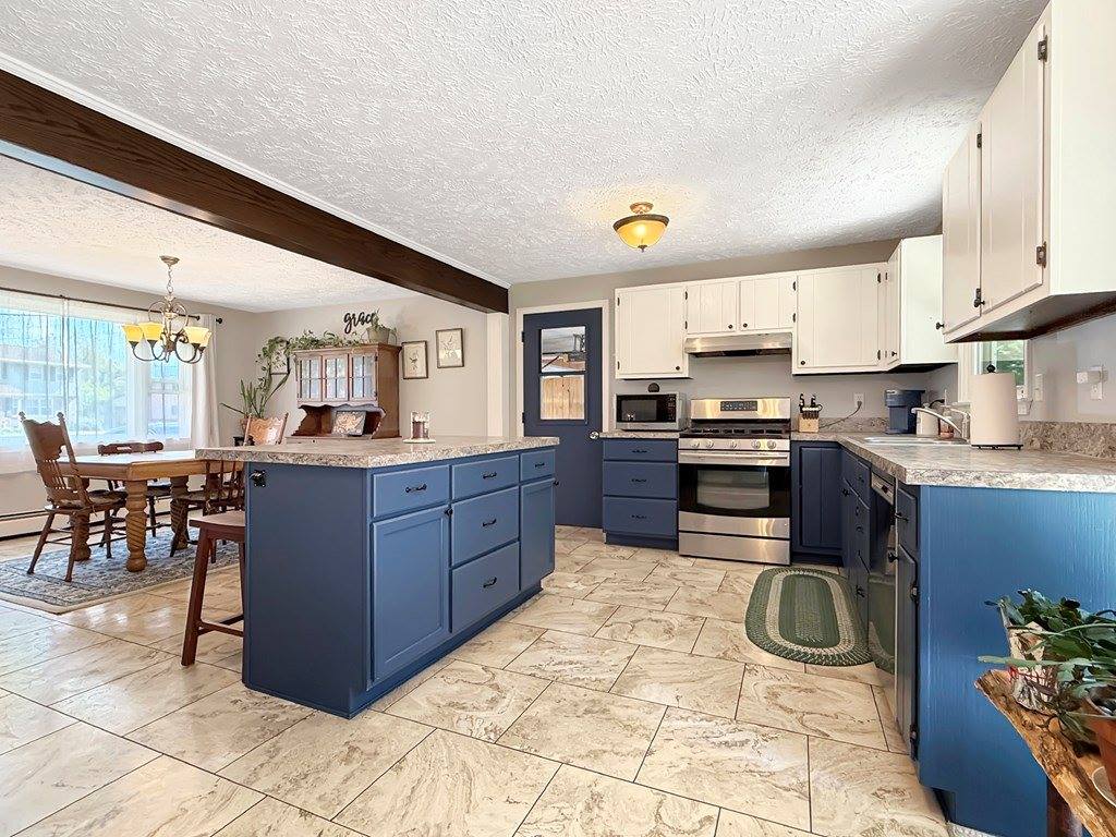 1230 Columbus Cir N, Ashland, OH 44805