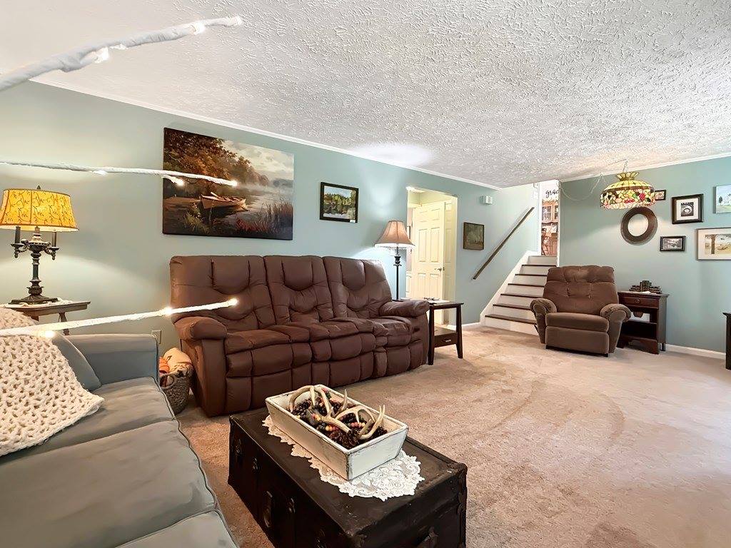 1230 Columbus Cir N, Ashland, OH 44805