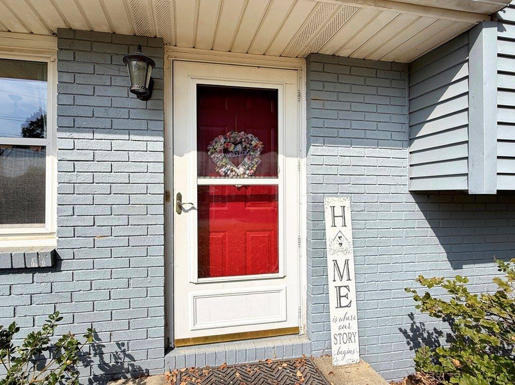 1230 Columbus Cir N, Ashland, OH 44805