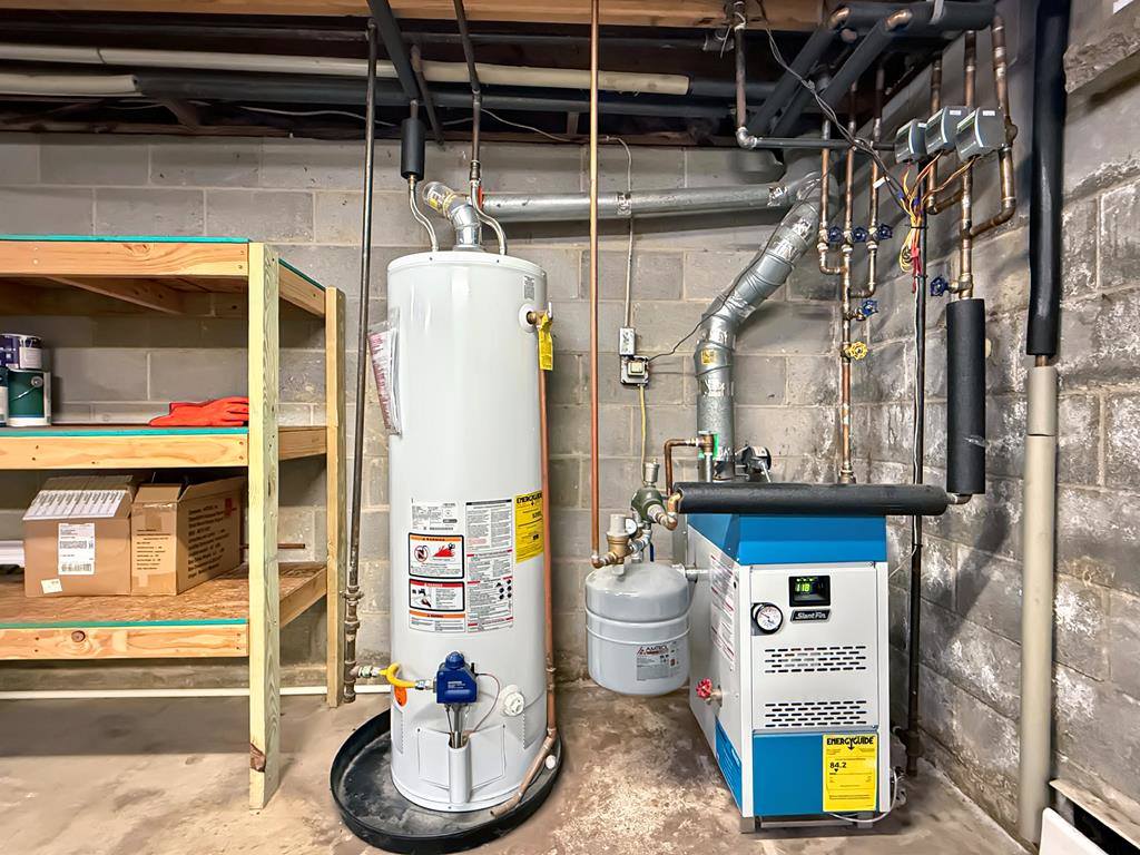 1230 Columbus Cir N, Ashland, OH 44805