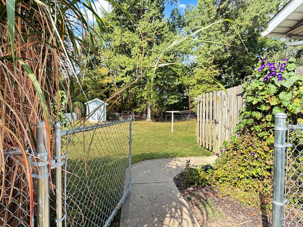 1230 Columbus Cir N, Ashland, OH 44805