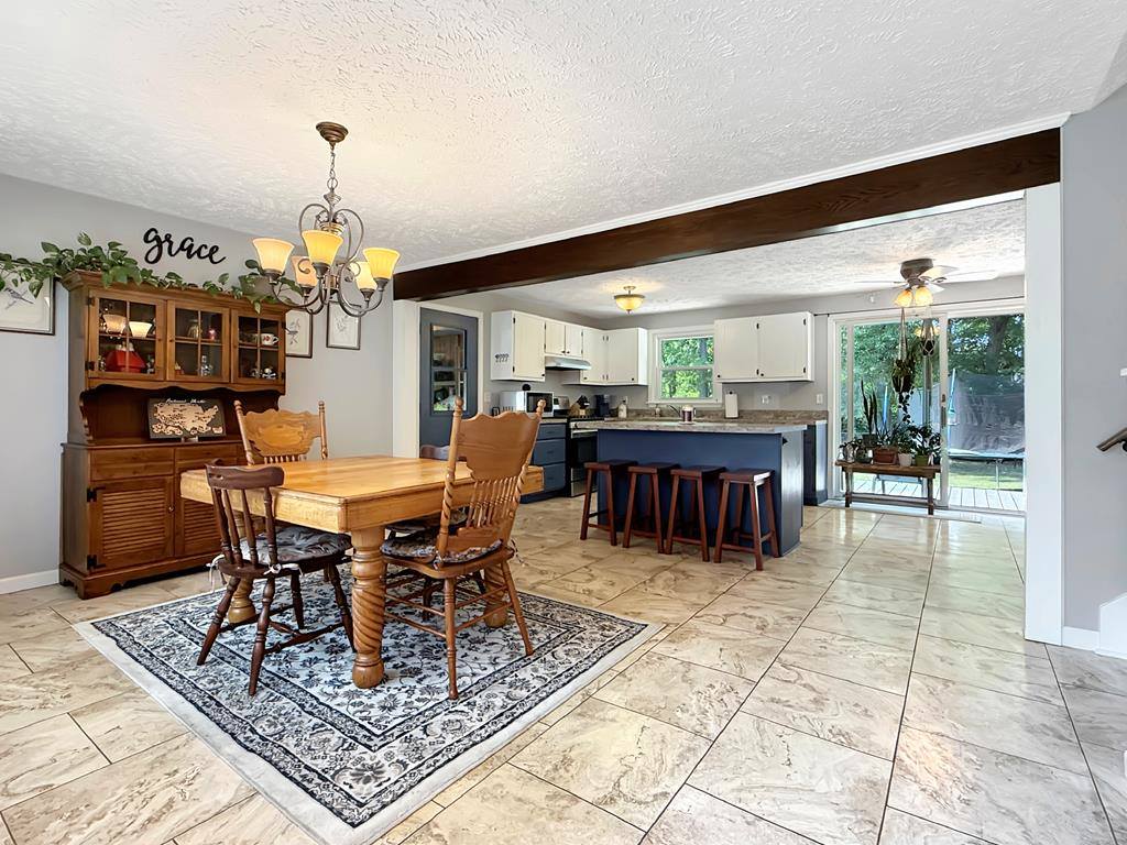 1230 Columbus Cir N, Ashland, OH 44805