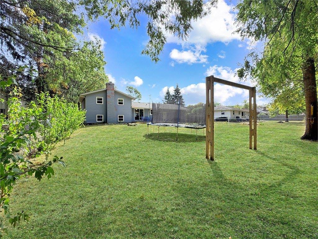 1230 Columbus Cir N, Ashland, OH 44805