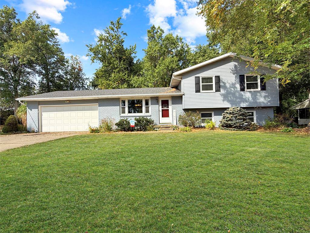 1230 Columbus Cir N, Ashland, OH 44805