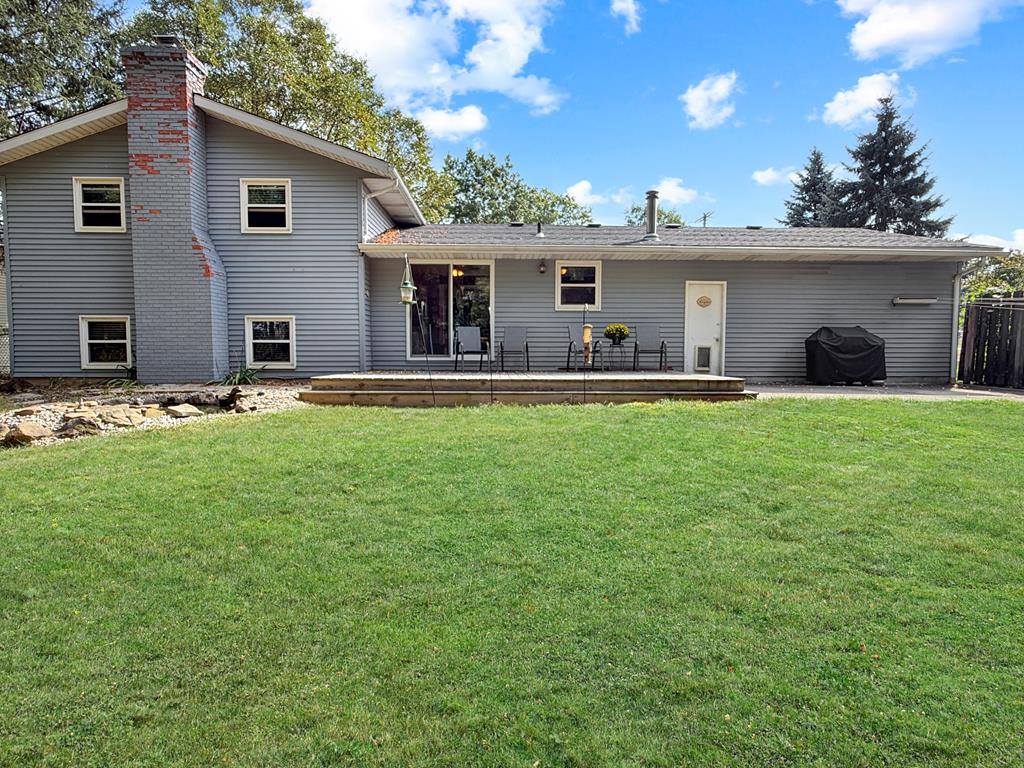 1230 Columbus Cir N, Ashland, OH 44805