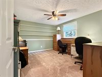 1230 Columbus Cir N, Ashland, OH 44805