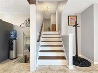 1230 Columbus Cir N, Ashland, OH 44805