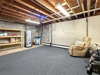 1230 Columbus Cir N, Ashland, OH 44805