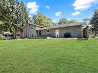 1230 Columbus Cir N, Ashland, OH 44805