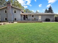 1230 Columbus Cir N, Ashland, OH 44805