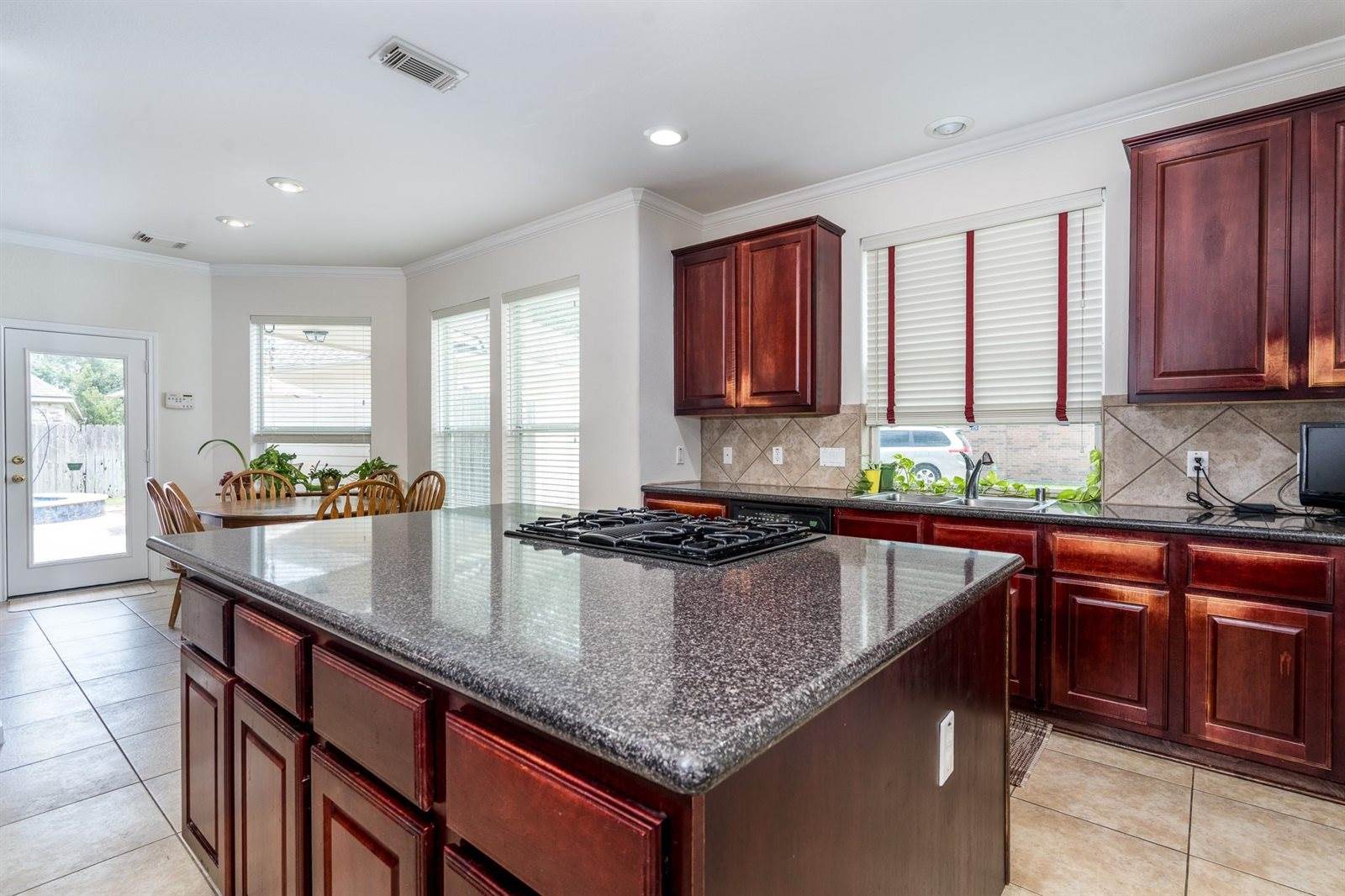 11510 Maple Falls Drive, Tomball, TX 77377