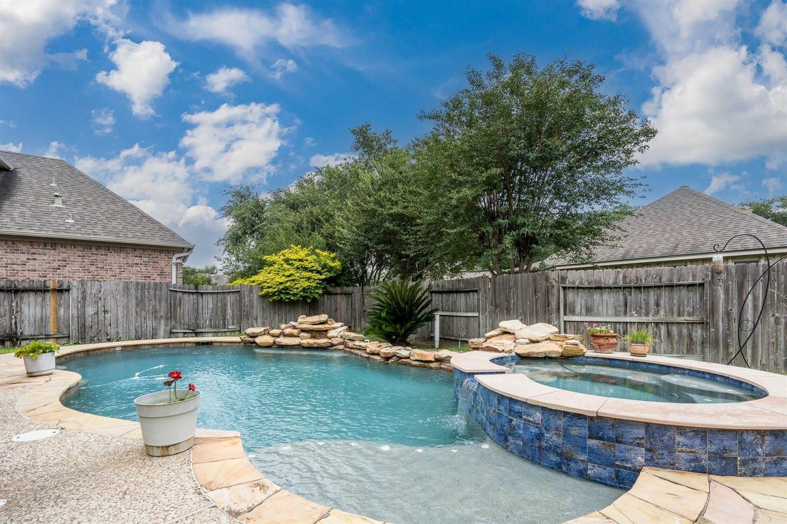 11510 Maple Falls Drive, Tomball, TX 77377